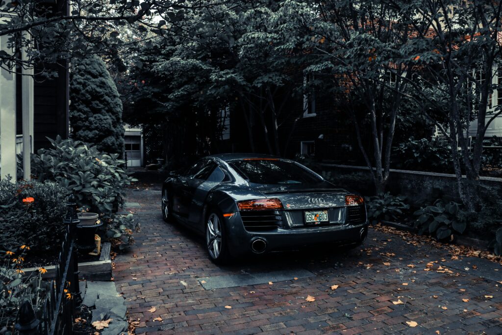 The Art of Driving in Style: Exploring India’s Most Exclusive Luxury Cars with Luxorides